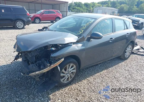 2013 Mazda 3 I Touring z USA, uszkodzony, nr VIN JM1BL1L75D1763842